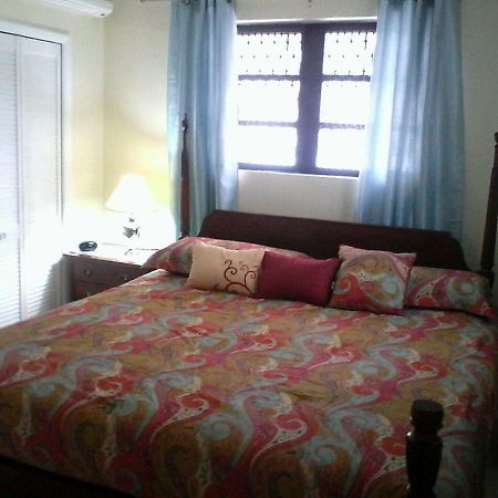 Gillys Dream Apartment Nassau Bagian luar foto