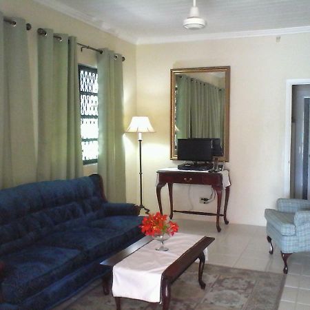 Gillys Dream Apartment Nassau Bagian luar foto