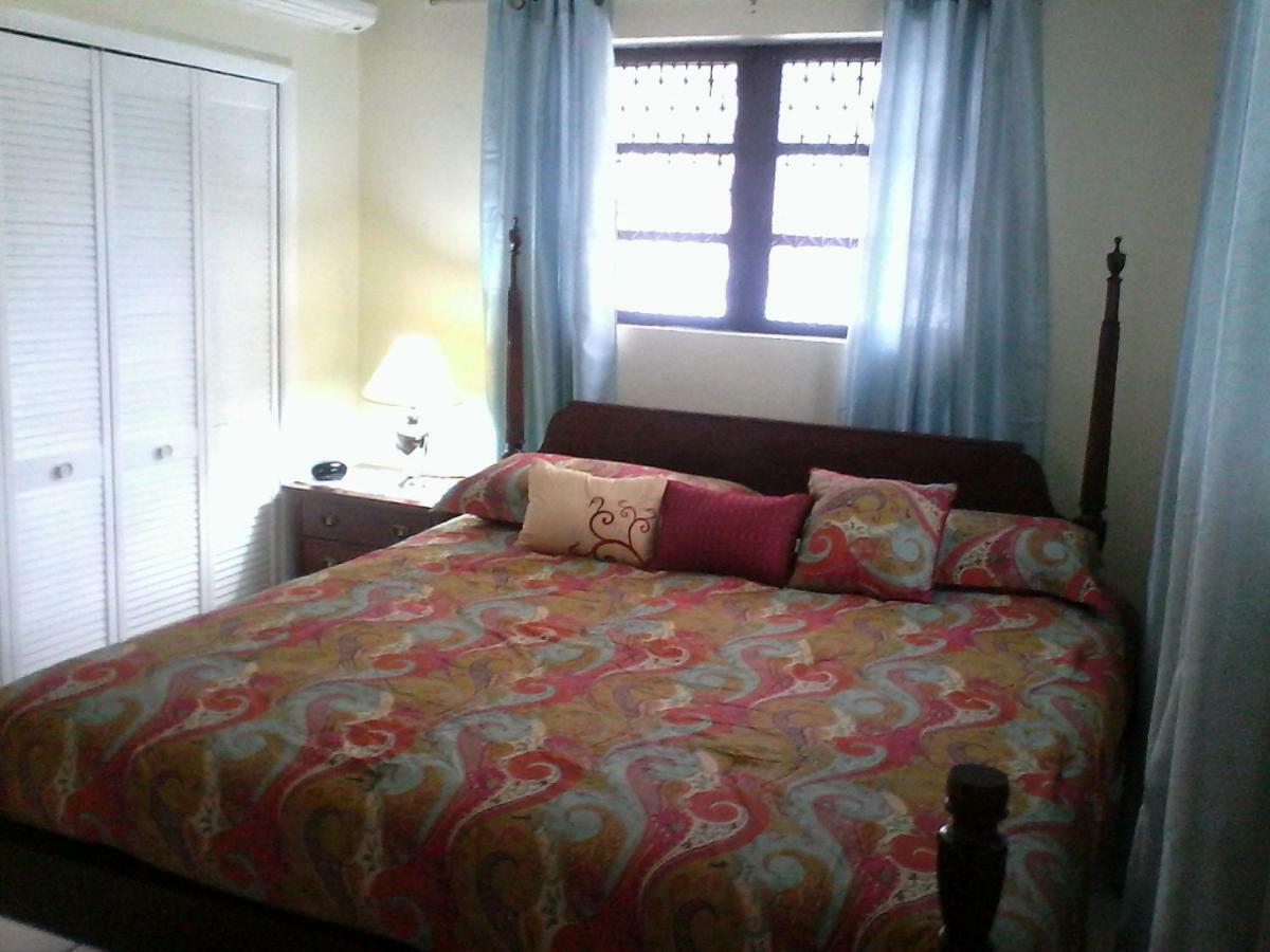 Gillys Dream Apartment Nassau Bagian luar foto