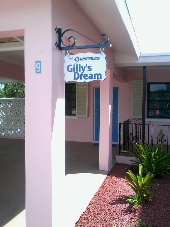 Gillys Dream Apartment Nassau Bagian luar foto