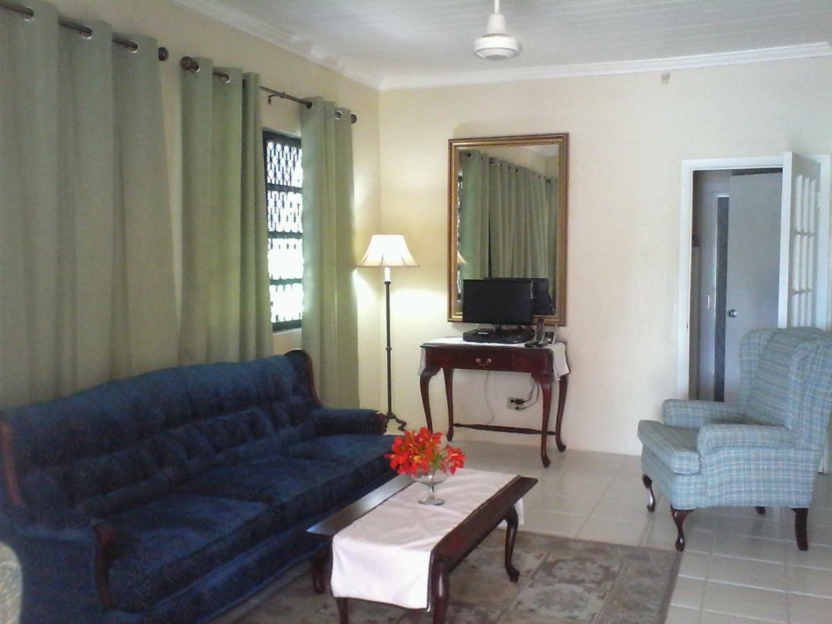 Gillys Dream Apartment Nassau Bagian luar foto