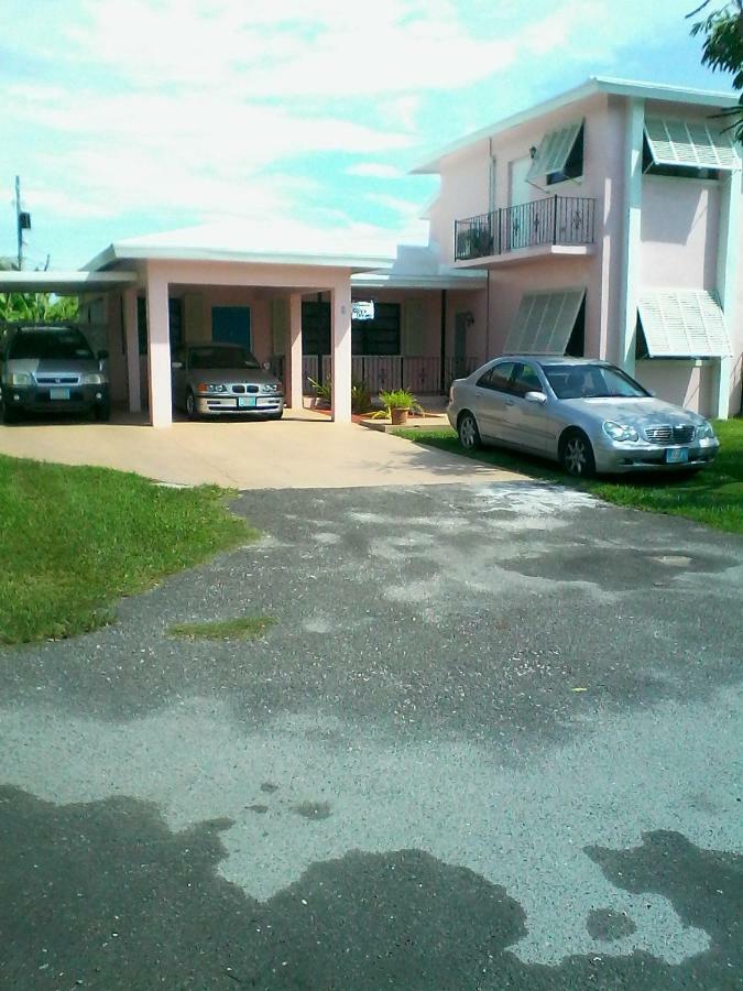 Gillys Dream Apartment Nassau Bagian luar foto